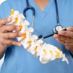 بهترین درمان دیسک کمر | موثرترین روش‌های ۱۴۰۴