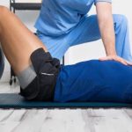 انواع فیزیوتراپی کمر | کدام روش برای شما مناسبتر است؟