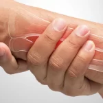 درد مچ دست نشانه چیست | بررسی 8 دلیل درد در مچ دست